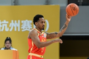 末节狂飙！付政浩：青岛黑八受阻 广厦凭布朗末节表现惊险过关！